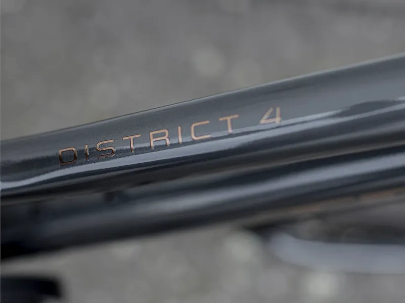 TREK District 4 Equipped Stagger Hybrid Bike in Lithium Grey-1